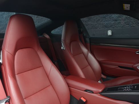 Used 2018 Porsche 911 Carrera GTS RWD image 26