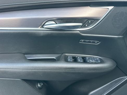 Used 2017 Cadillac XT5 Premium Luxury w/ Driver Assist Package image 12