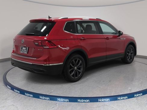 Used 2023 Volkswagen Tiguan SE w/ Panoramic Sunroof Package AWD/4WD image 6
