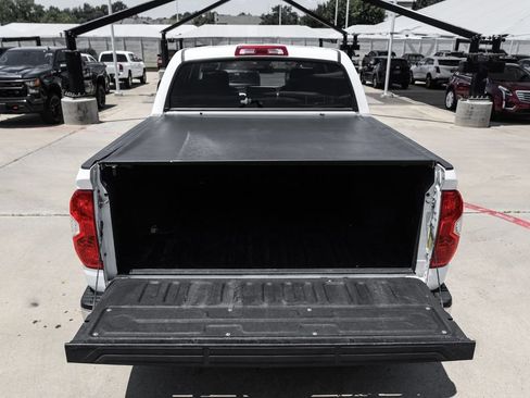 Used 2018 Toyota Tundra SR5 w/ SR5 Upgrade Package AWD/4WD image 53