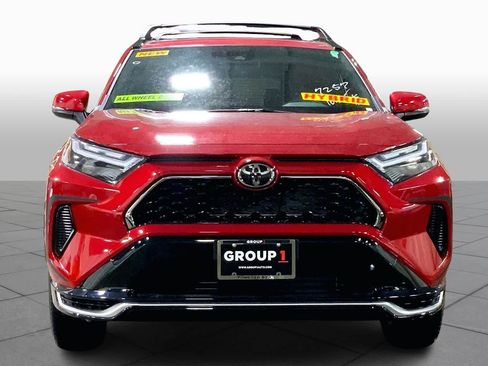 New 2025 Toyota RAV4 SE image 3