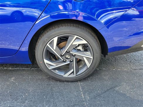 New 2025 Hyundai Elantra Sport image 4