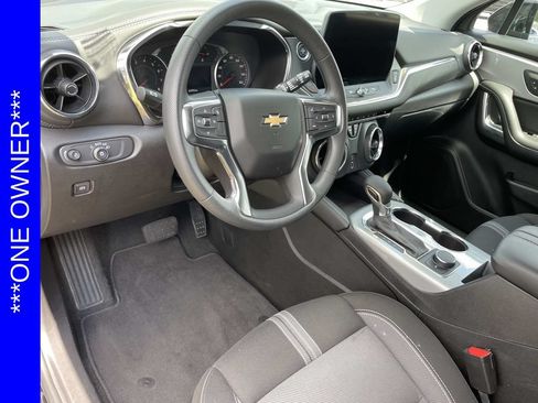 Used 2025 Chevrolet Blazer LT FWD image 17