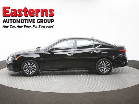 Used 2024 Nissan Altima 2.5 SV w/ SV Premium Package FWD image 60