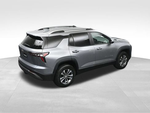 Used 2025 Chevrolet Equinox LT w/ Convenience Package II FWD image 36