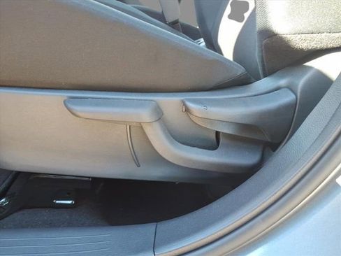 New 2025 Nissan Kicks Play S image 17