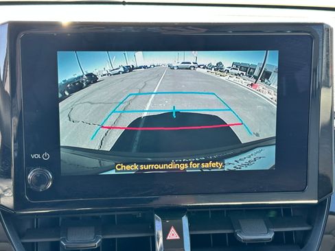 Used 2025 Toyota Corolla Cross LE image 20