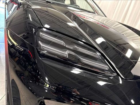 Used 2026 Porsche Macan 4S Electric AWD/4WD image 14
