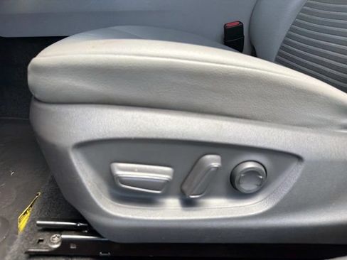 Used 2021 Toyota Camry SE FWD image 10