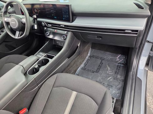 Used 2025 Hyundai Sonata SEL FWD image 16