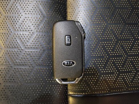 Used 2021 Kia Sorento EX image 32