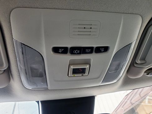 Used 2021 Toyota Corolla LE FWD image 40