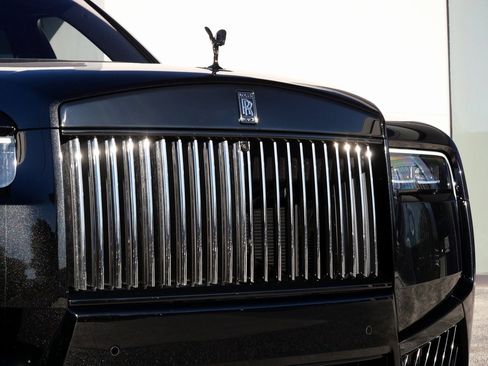 New 2026 Rolls-Royce Cullinan Black Badge image 7
