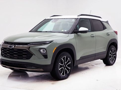 Used 2024 Chevrolet TrailBlazer ACTIV w/ Convenience Package image 2