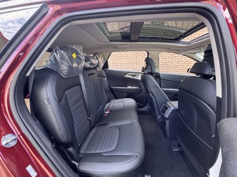 New 2025 Kia Sportage SX image 28