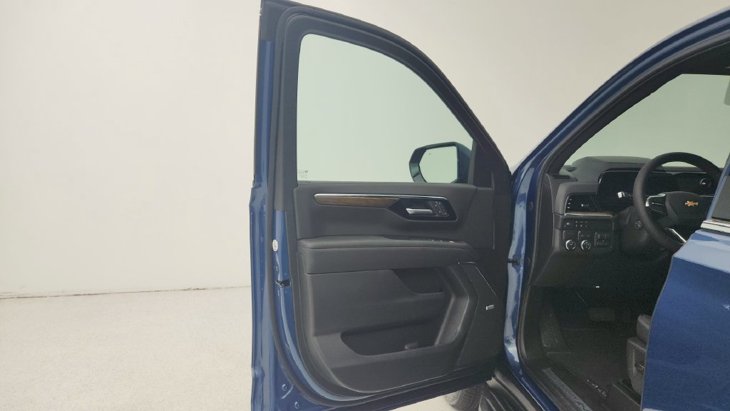 New 2026 Chevrolet Tahoe High Country w/ Sun And Tow Package RWD image 19