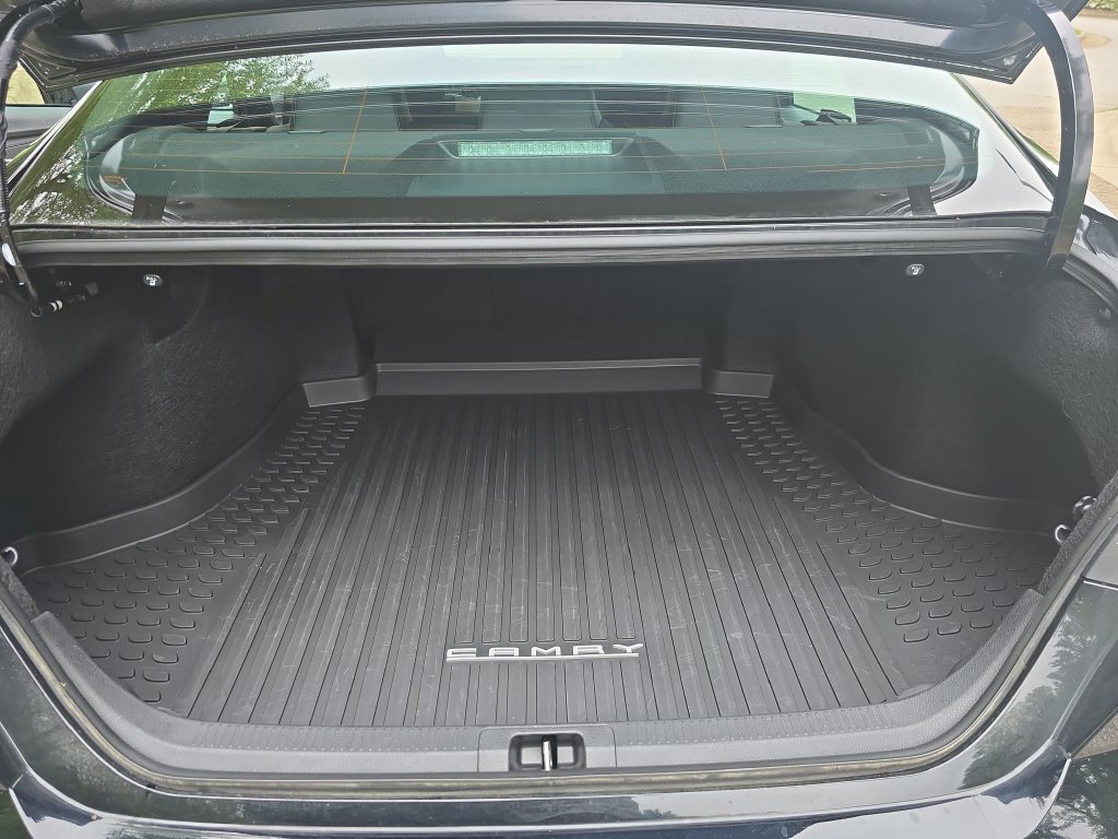 Used 2026 Toyota Camry SE w/ Multimedia Upgrade Package FWD image 13