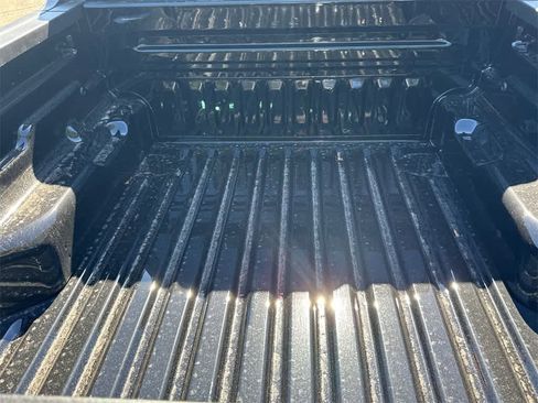 New 2025 Ford Maverick XL image 15