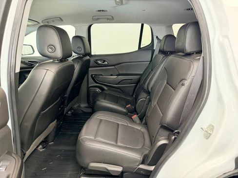 Used 2020 GMC Acadia SLT w/ LPO, Floor Liner Package FWD image 4