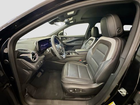 Used 2024 Chevrolet Blazer EV LT image 13