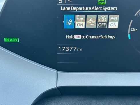 Used 2024 Toyota Prius Prime Premium image 21