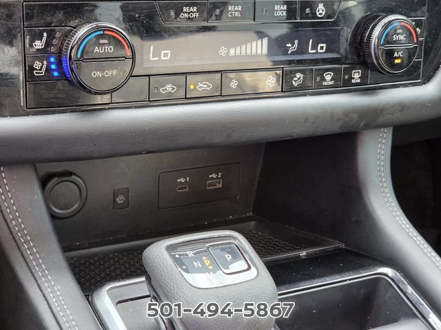 Used 2024 Nissan Pathfinder Platinum w/ Lighting Package (N92) FWD image 20