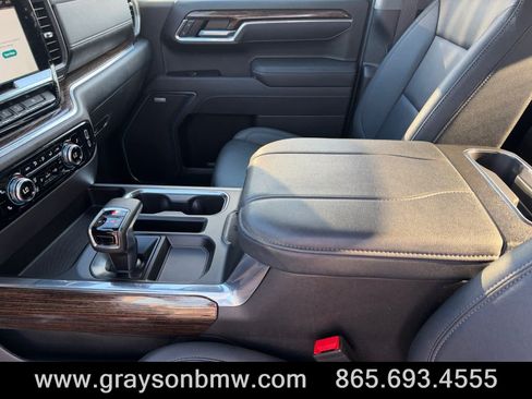 Used 2025 GMC Sierra 1500 Elevation w/ Elevation Premium Package AWD/4WD image 12