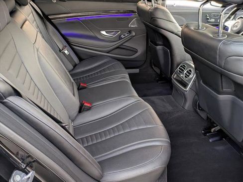 Used 2019 Mercedes-Benz S 560 Sedan image 21