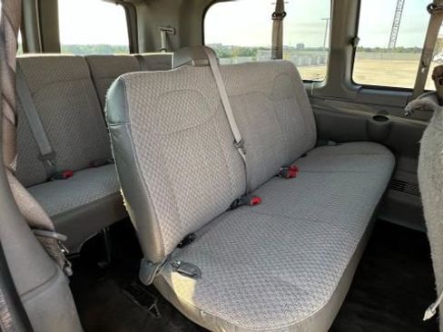 Used 2017 Chevrolet Express 2500 LT w/ LT Preferred Equipment Group image 17