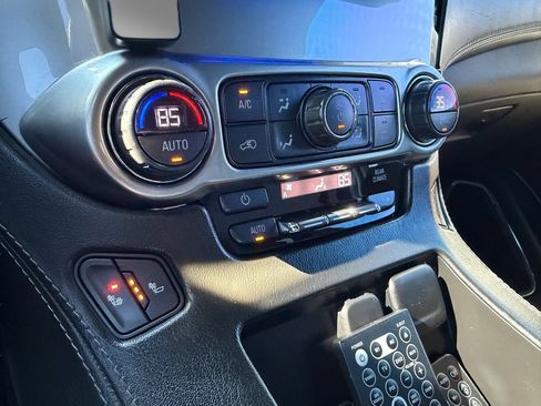 Used 2020 Chevrolet Suburban LT image 50