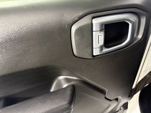 Used 2025 Jeep Wrangler Unlimited Sport AWD/4WD image 37