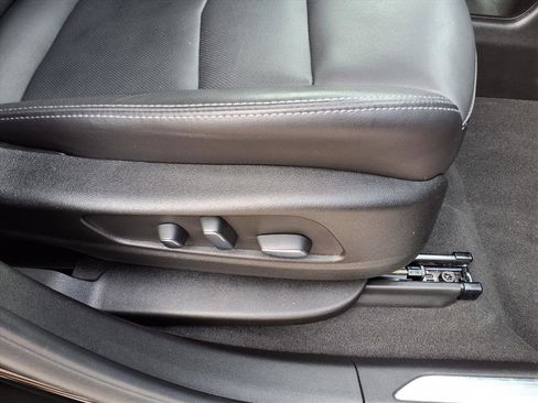 Certified 2025 Cadillac XT5 Premium Luxury AWD/4WD image 10