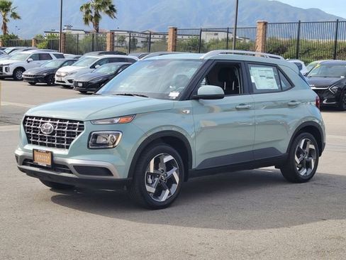 New 2026 Hyundai Venue SEL image 2