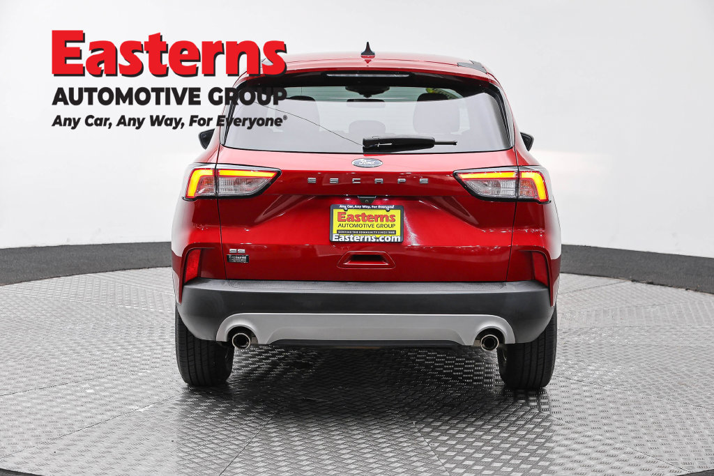 Used 2022 Ford Escape SE w/ Convenience Package FWD image 7