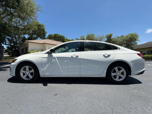 Used 2023 Chevrolet Malibu LS FWD image 3