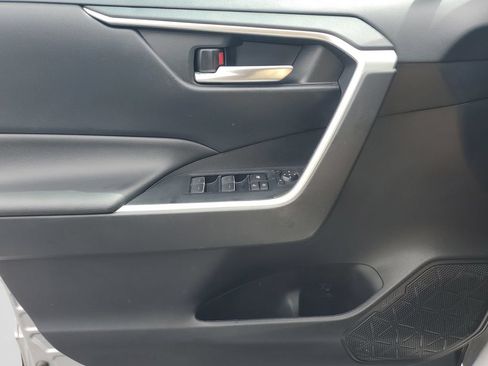 Used 2023 Toyota RAV4 XLE w/ Convenience Package FWD image 19
