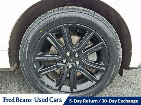 Certified 2022 Ford Edge ST-Line image 8