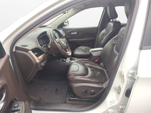 Used 2014 Jeep Cherokee Trailhawk image 18