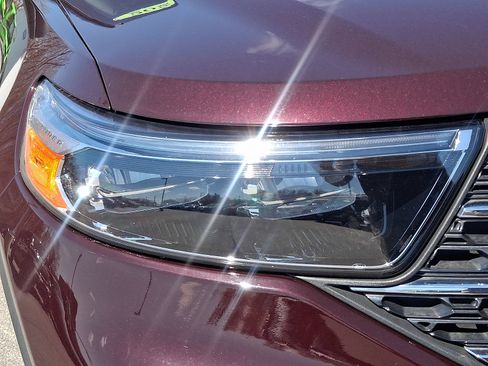Certified 2023 Ford Explorer XLT w/ Equipment Group 202A AWD/4WD image 9