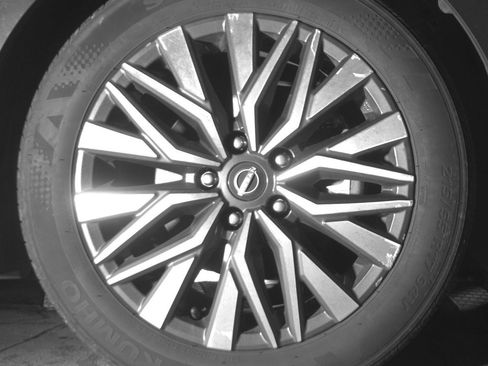 Used 2025 Nissan Altima 2.5 SV FWD image 13