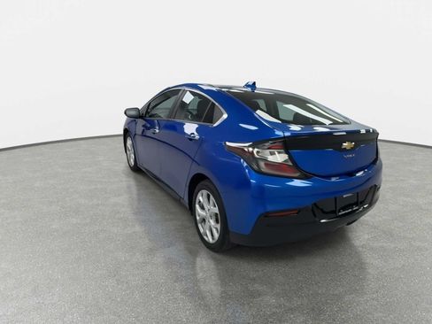 Used 2017 Chevrolet Volt Premier w/ Driver Confidence II Package FWD image 7