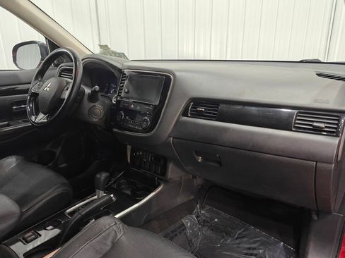 Used 2017 Mitsubishi Outlander SEL FWD image 21