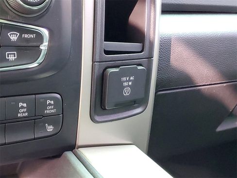 Used 2018 RAM 1500 Big Horn image 26