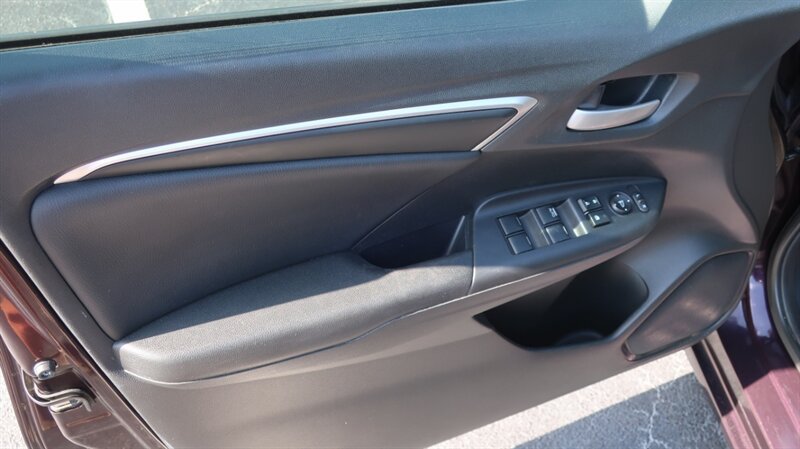 Used 2015 Honda Fit EX-L image 11