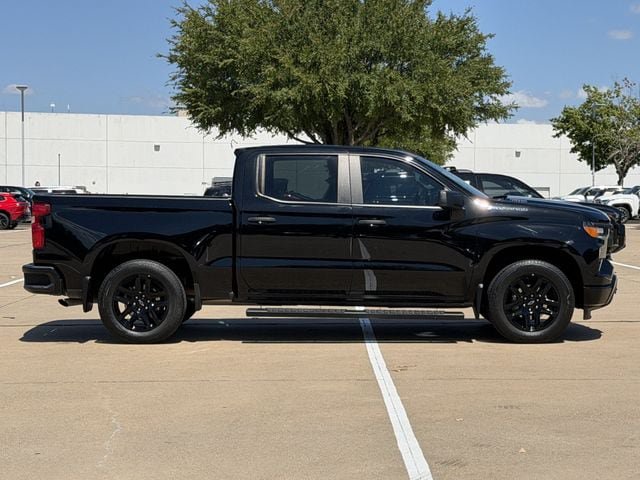 Used 2025 Chevrolet Silverado 1500 Custom w/ LPO, Dark Essentials Package RWD image 3