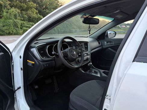 Used 2015 Kia Optima LX image 10