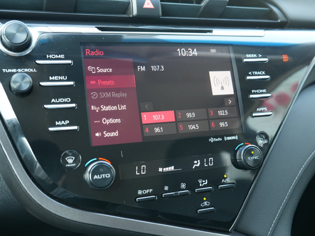 Used 2019 Toyota Camry XSE FWD image 31