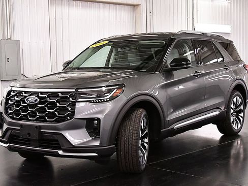 New 2026 Ford Explorer Platinum w/ LUX Leather Package AWD/4WD image 3