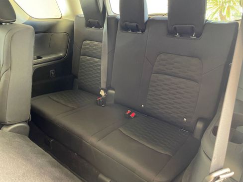 Used 2025 Nissan Pathfinder SV image 29