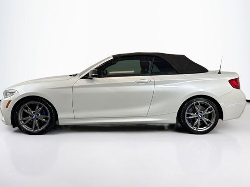 Used 2016 BMW M235i Convertible image 8